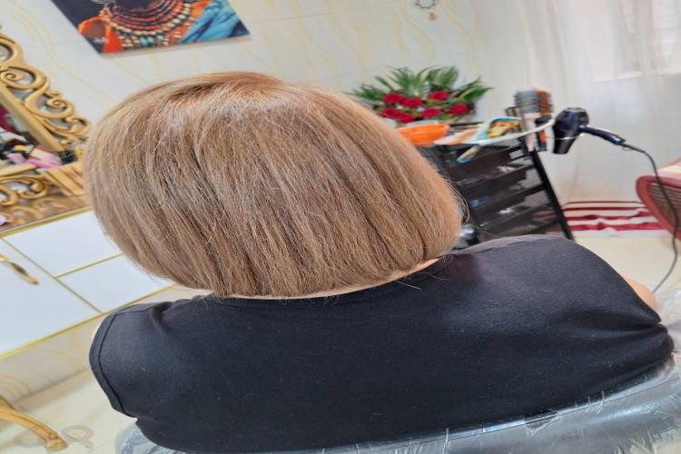 آموزشگاه فنی و حرفه ای ناز چهره 09350788279 در ارومیه، بهترین آموزشگاه آرایش و پیرایش زنانه در ارومیه، آموزش شنیون و میکاپ تخصصی در ارومیه، آموزش هرکات و پاکسازی پوست در ارومیه