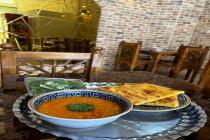 کلبه آش اشرف در مشهد، رستوران سنتی در وکیل آباد مشهد، آش و غذای خونگی در مشهد، فروش آش با کیفیت در مشهد، ته چین و کباب تابه ای مشهد، غذای خونگی خوشمزه در مشهد
